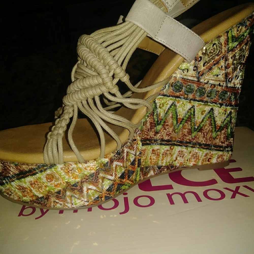 Size 10 Wedges